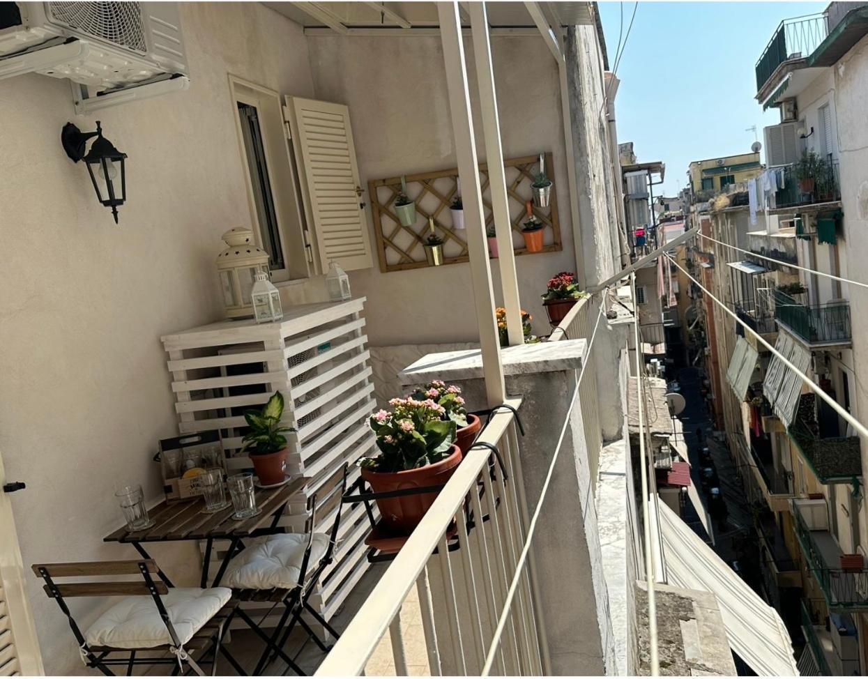 La Casa Di Sarah Aspetta Voi Apartment Naples Exterior photo
