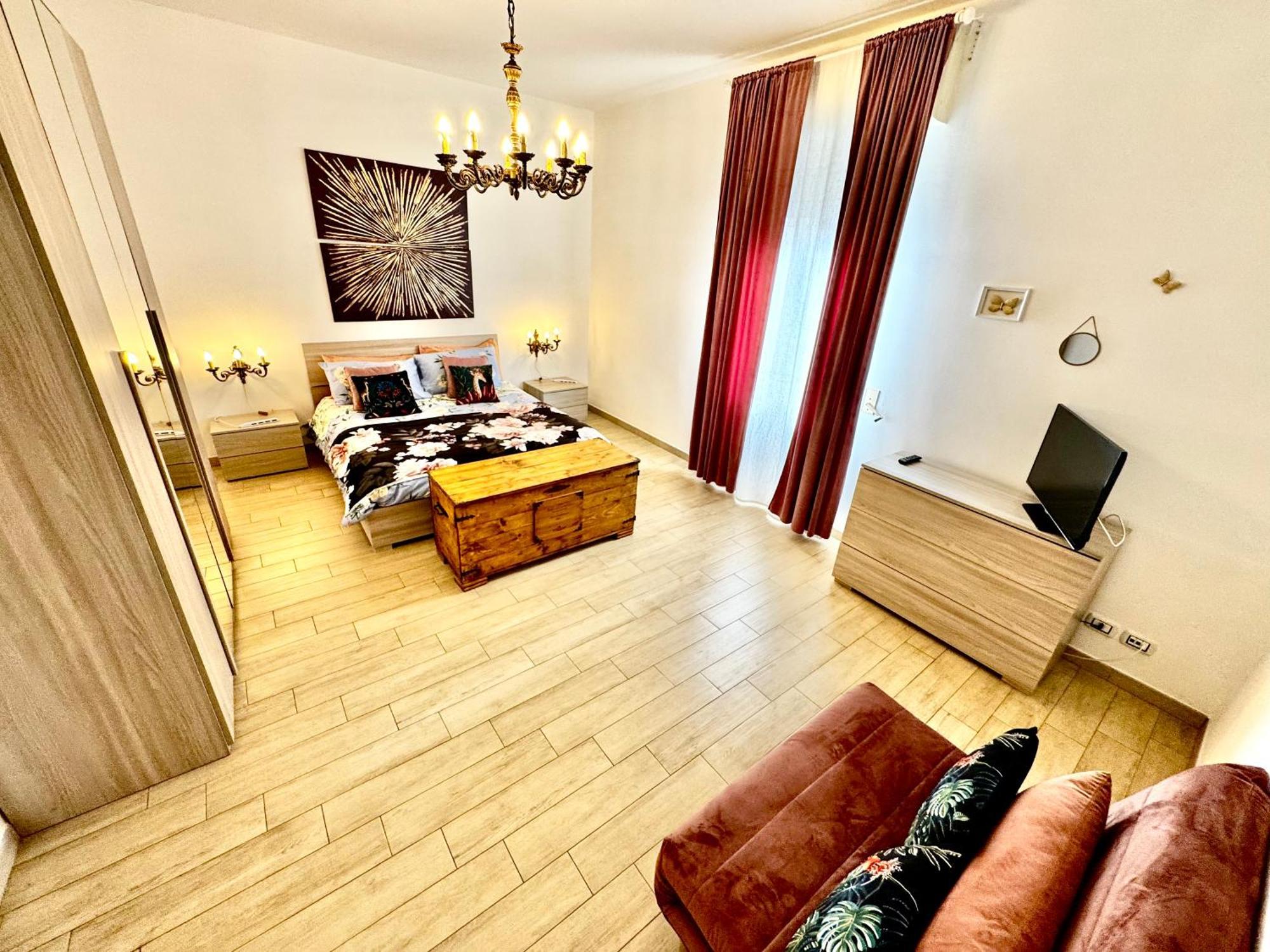 La Casa Di Sarah Aspetta Voi Apartment Naples Exterior photo