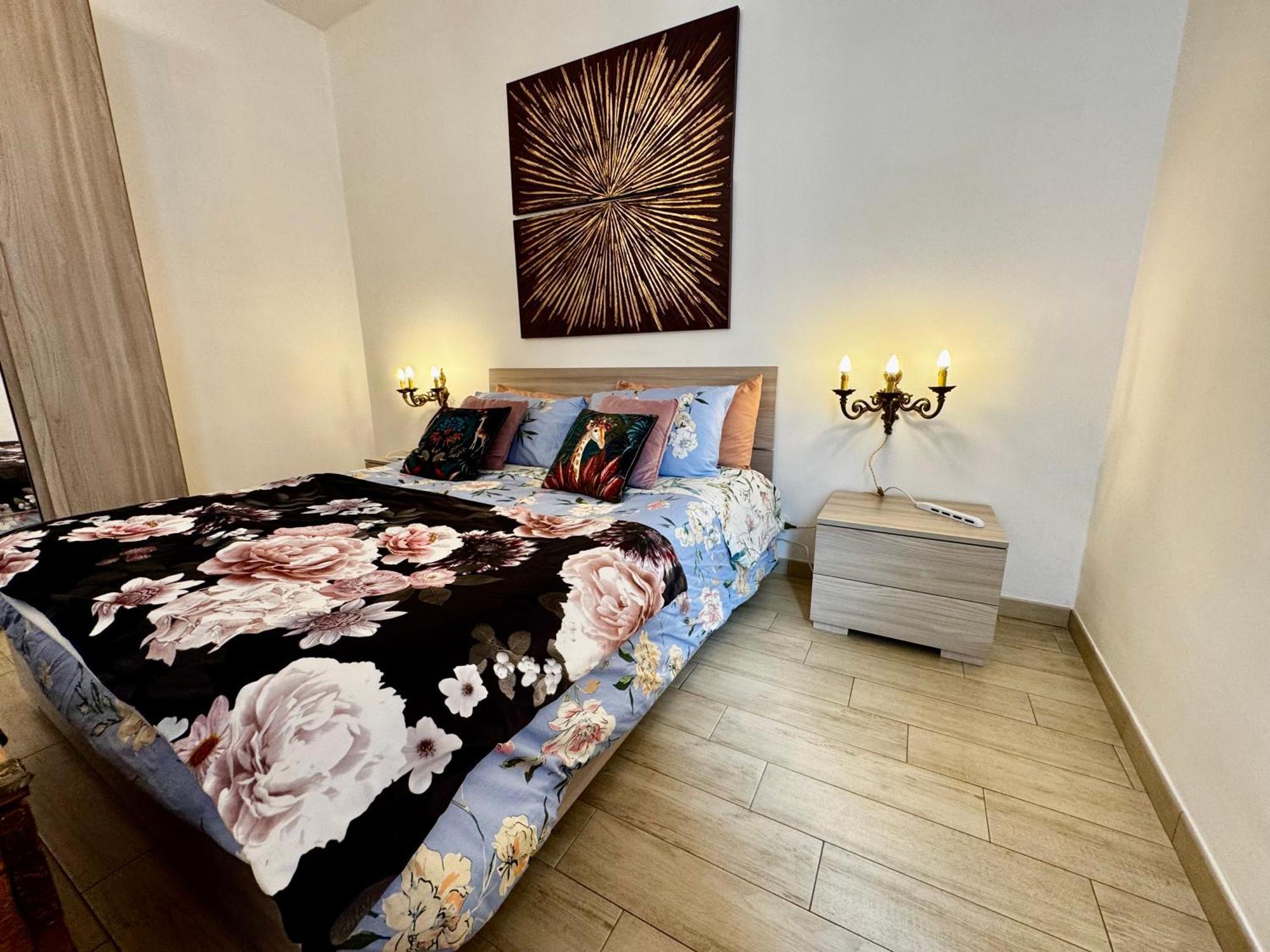 La Casa Di Sarah Aspetta Voi Apartment Naples Exterior photo