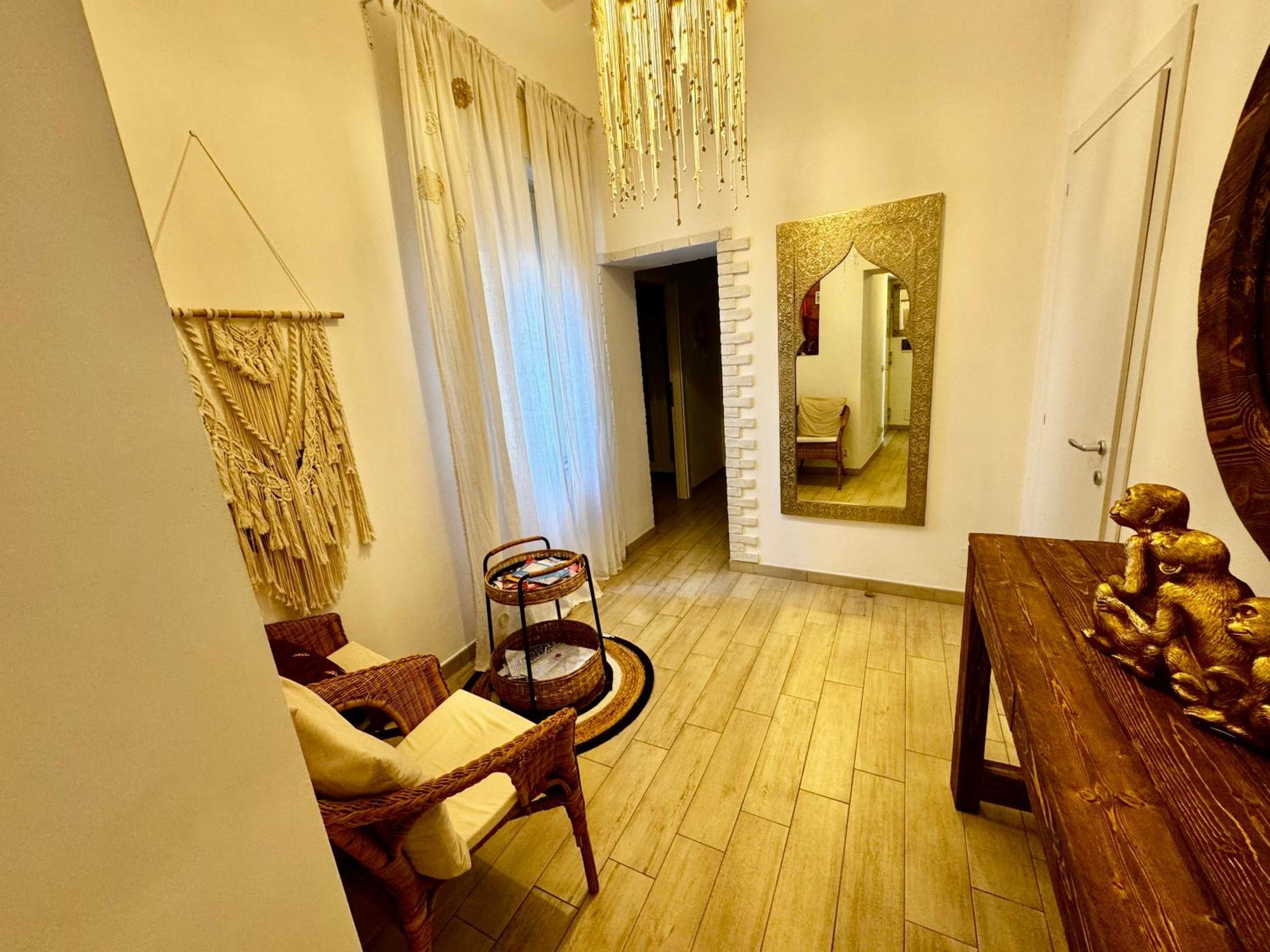 La Casa Di Sarah Aspetta Voi Apartment Naples Exterior photo